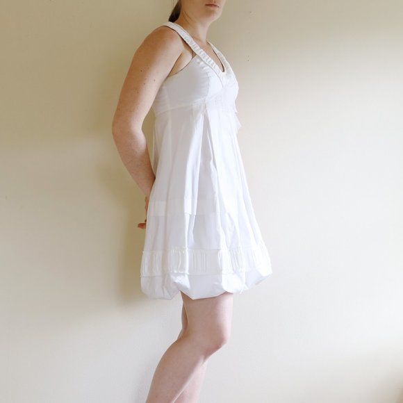 Vera Wang Lavender Label White Bubble Bottom Empire Dress - Picture 2 of 13